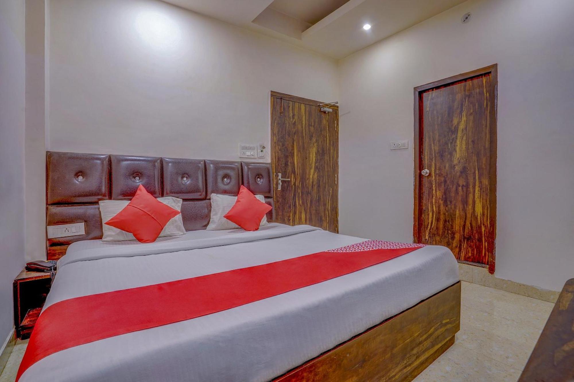 Super Hotel O Traveller Inn ラクナウ エクステリア 写真