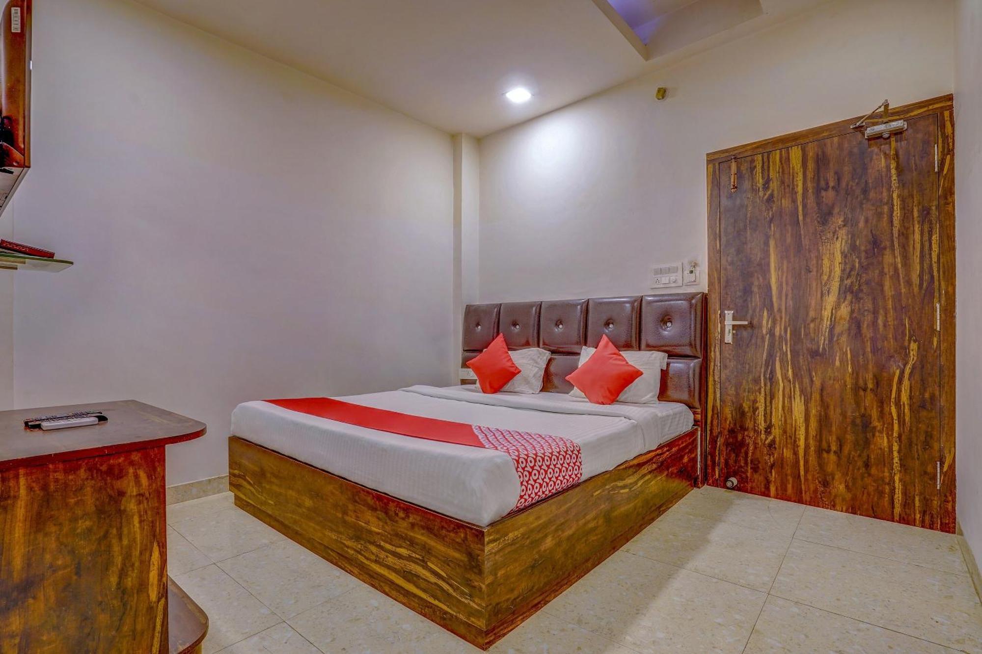 Super Hotel O Traveller Inn ラクナウ エクステリア 写真