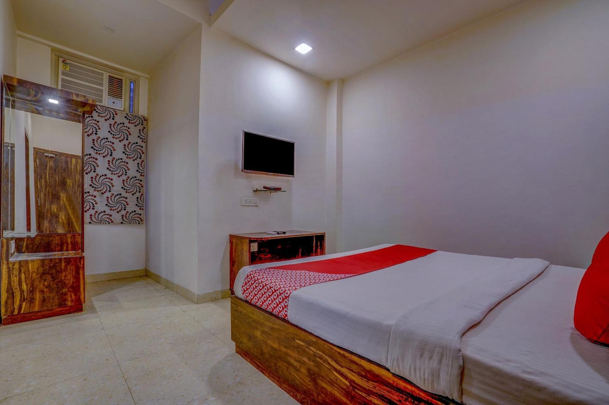 Super Hotel O Traveller Inn ラクナウ エクステリア 写真