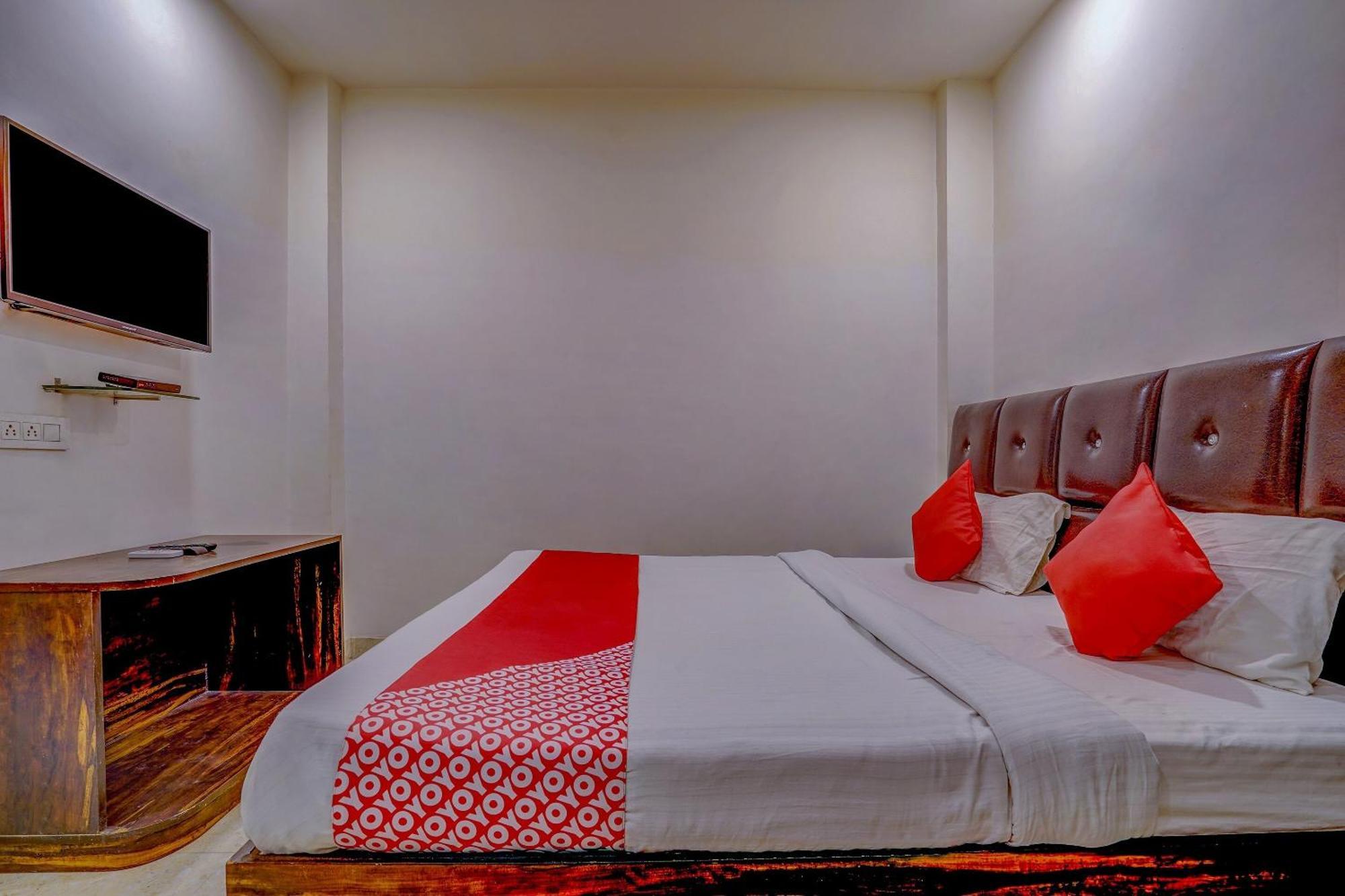 Super Hotel O Traveller Inn ラクナウ エクステリア 写真